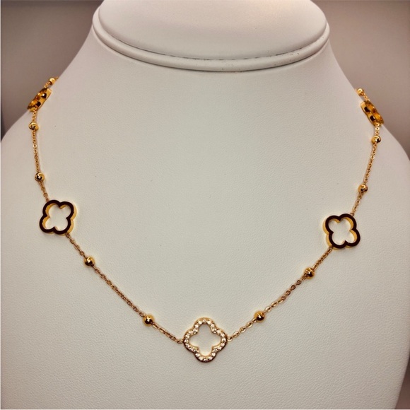 Free People Elegant Gold Lucky Clover CZ Dainty Necklace - Picture 5 of 8